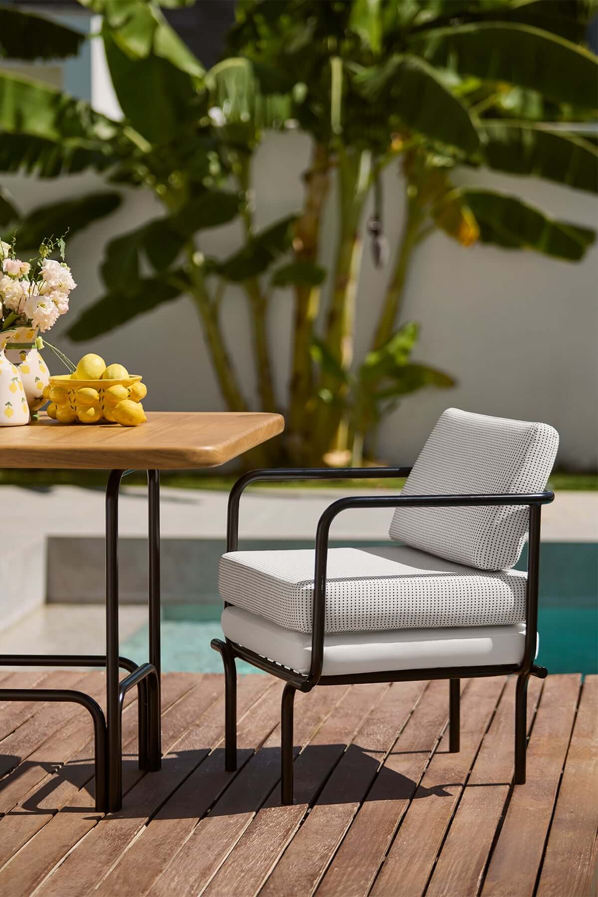 Think Sandalye- Siyah renkli