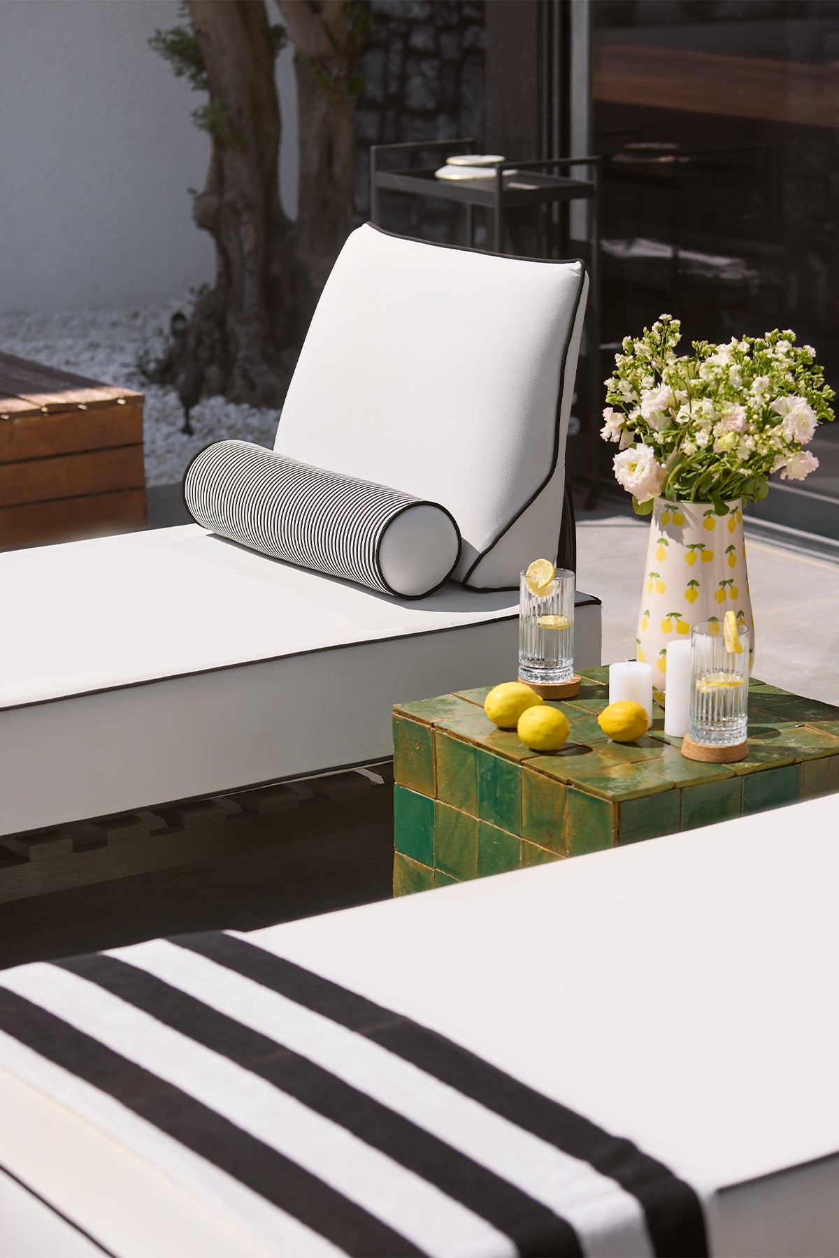 Picasso Outdoor Daybed-İroko Ağacından