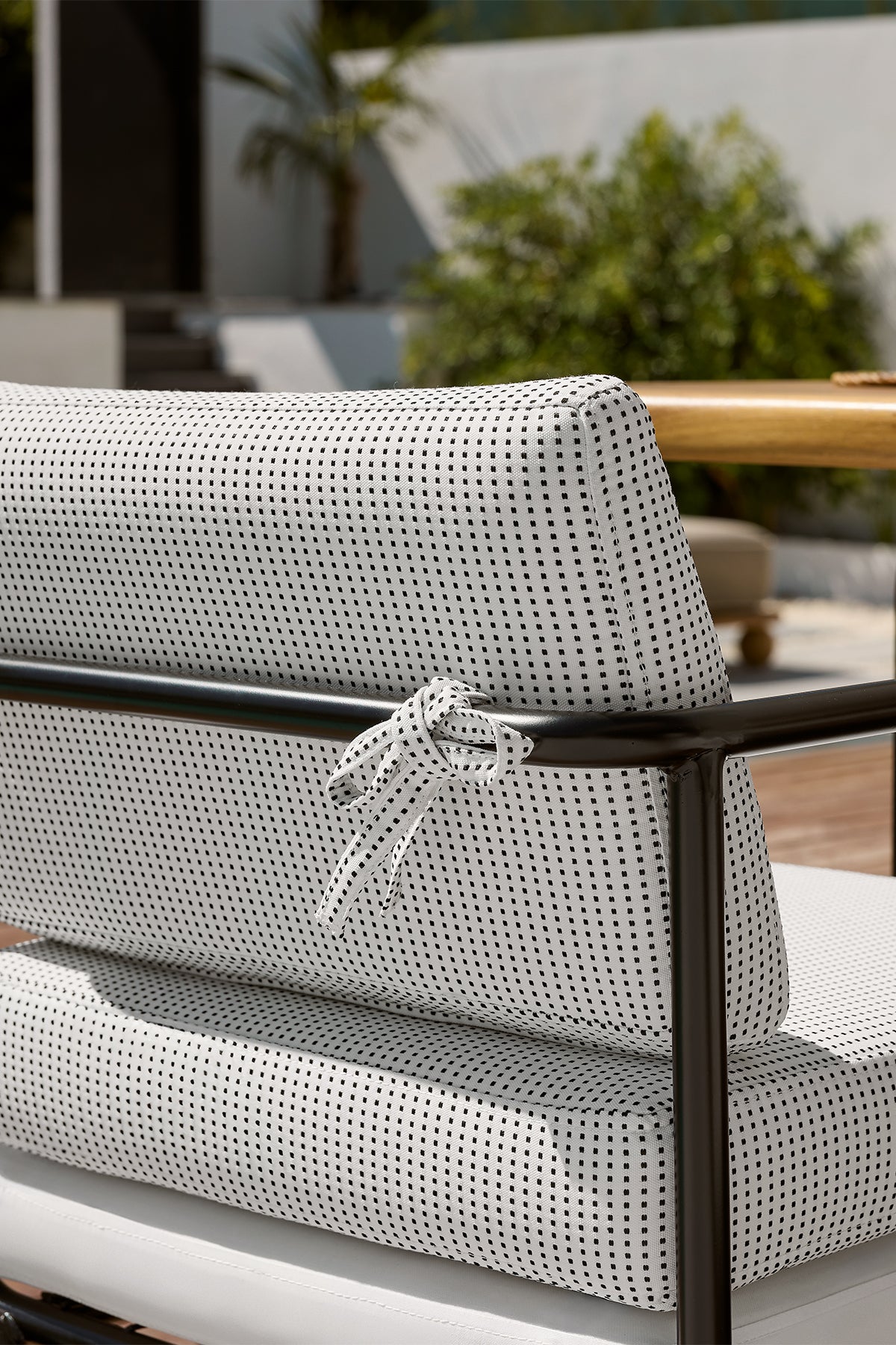 Think Yemek Masası ve Sanndalye Seti-Siyah renkli