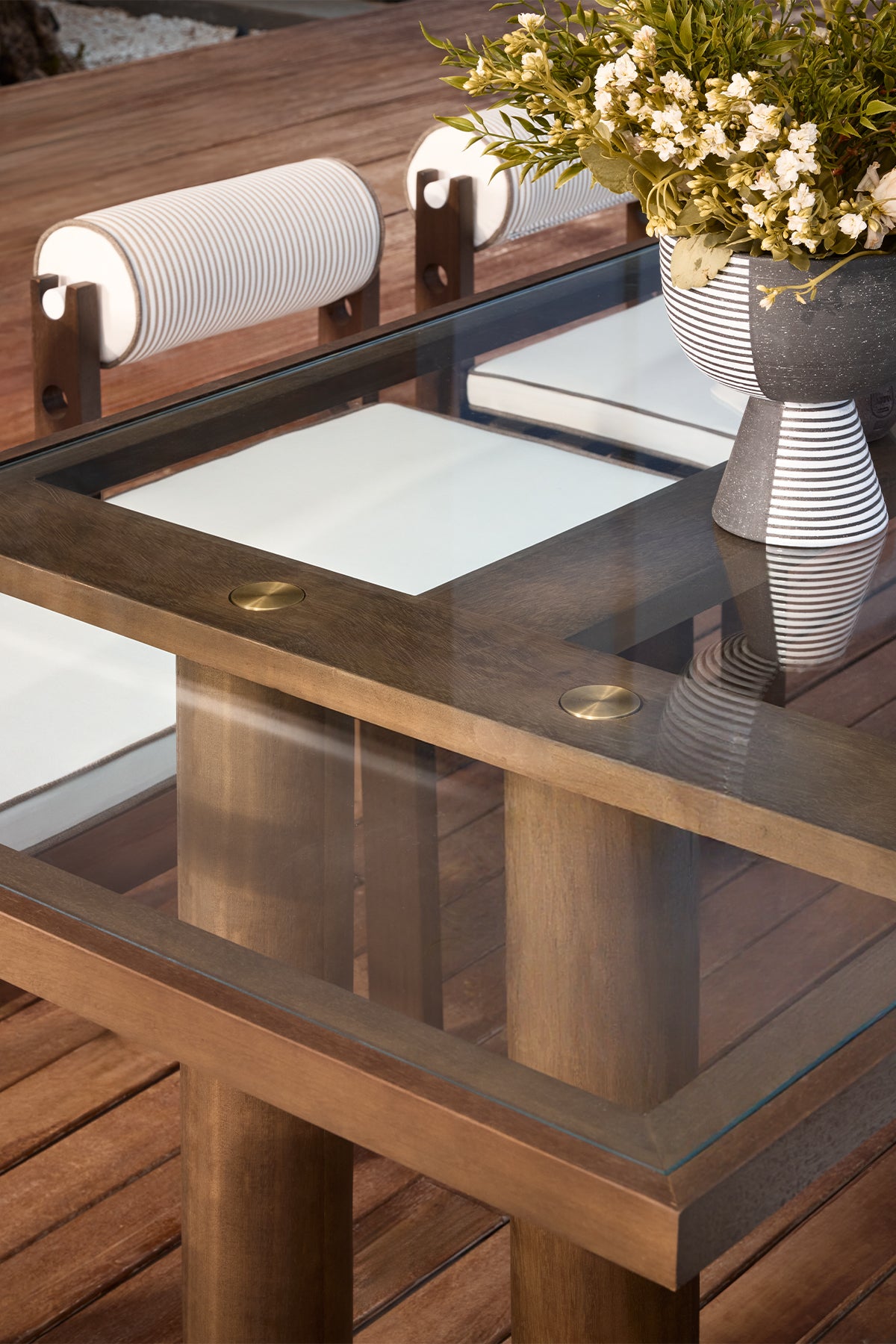 Mario Koyu ceviz renk Yemek Masası-Iroko ağacından